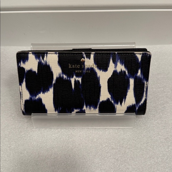 kate spade Handbags - kate spade New York Navy & White Storybook Lining